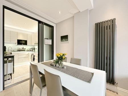 Reception Room (3)
