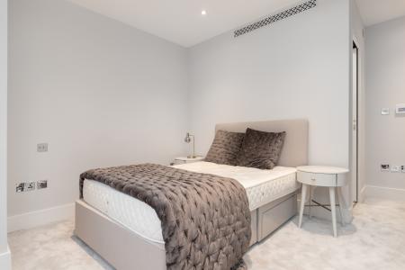 Bedroom (2)