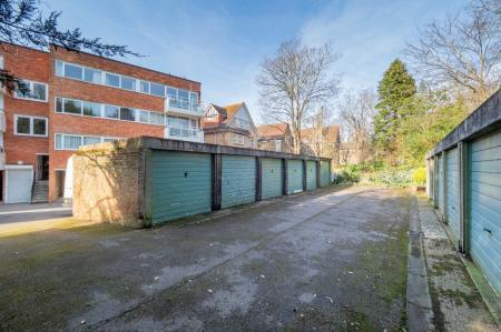 Garage En-Bloc