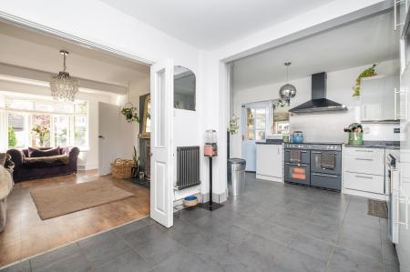 Kitchen/Dining Room