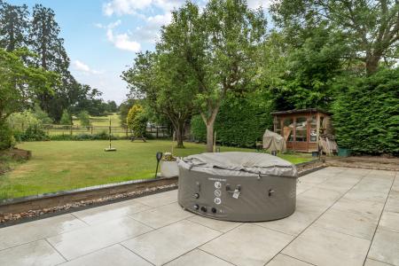 1303424-6-683eec0...