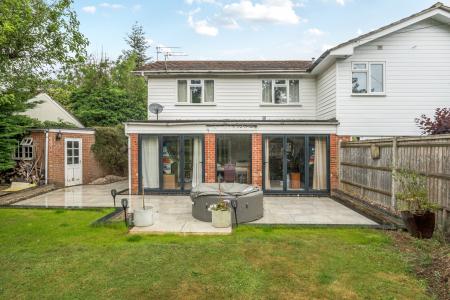 1303424-1-683eebc...