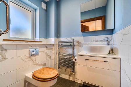 1376005-13-6915d2...