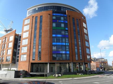 Kennet Street (Main)