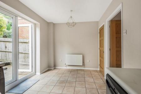 Kitchen/dining