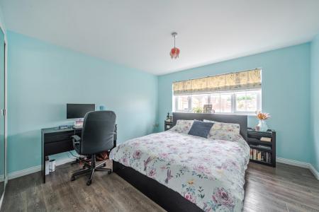 1344644-20-68b727...