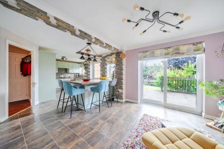 1344644-13-68b727...