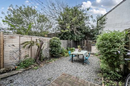 1341947-20-68b1d3...