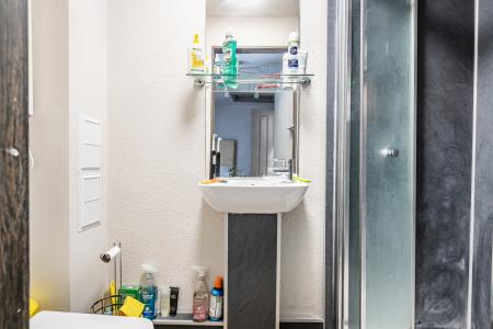 1341947-1-68b1d17...