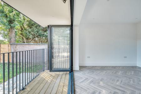 1358821-16-68e3e7...