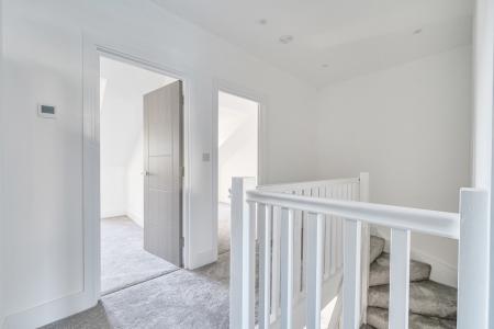 1358821-7-68e3e74...