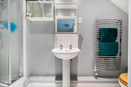 1350184-8-68c83e7...