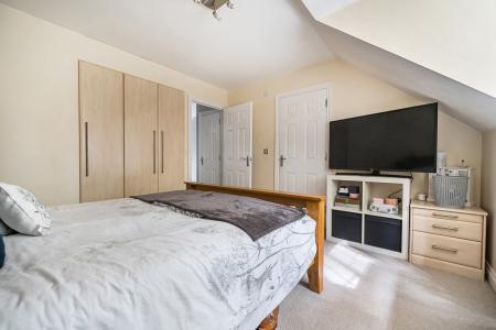 1350184-7-68c83e6...