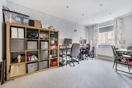 1350184-12-68c83e...