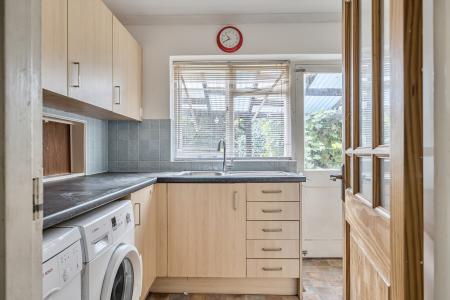 1357959-16-68d2ba...