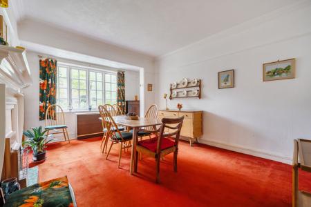 1368968-11-68efa1...