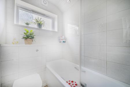 1368856-11-68f282...