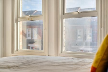 1373407-12-690098...