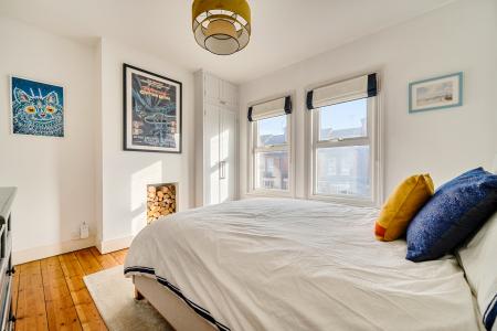 1373407-14-690098...