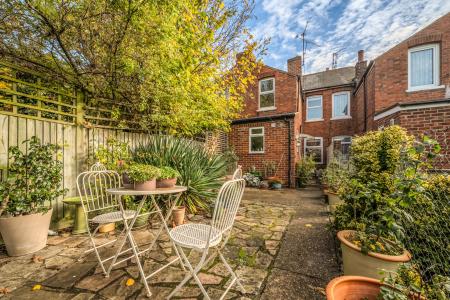 1373407-21-690099...