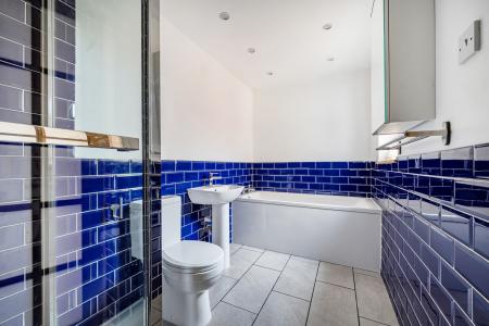 1372797-18-690e00...