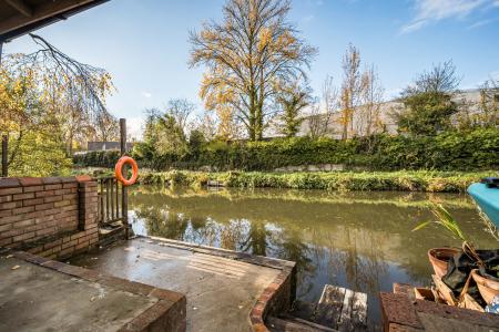 1372797-23-690e00...