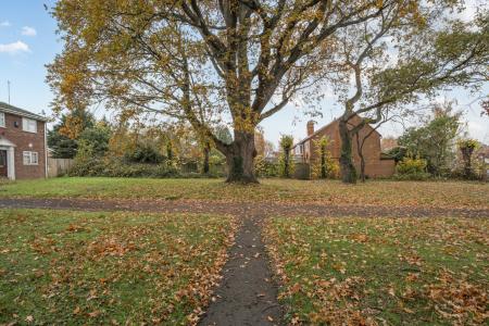 1374623-24-690de5...