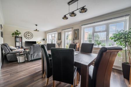 1374623-19-690ddb...