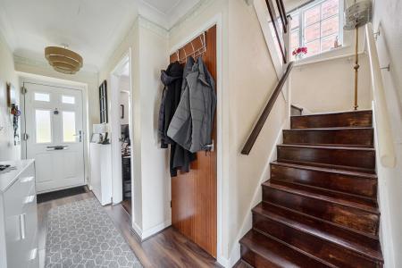 1374623-16-690dd1...