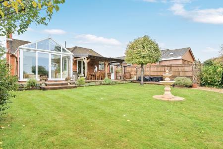 1370642-5-68fa1f4...