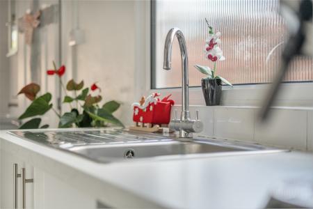 1382531-10-691ef3...