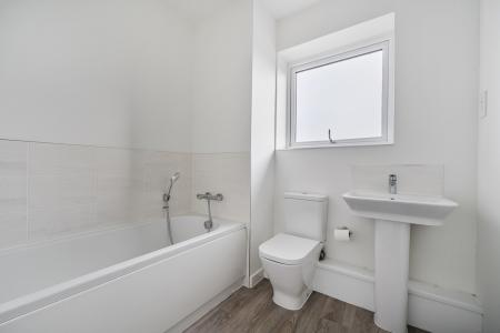 1387564-10-6932d8...