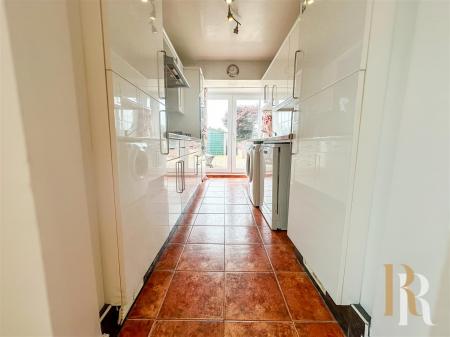 Kitchen & Dining Room