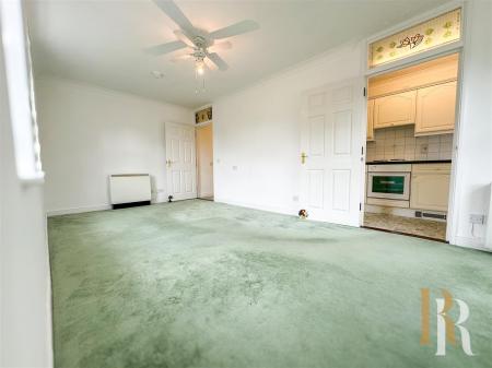 Lounge & Dining Room