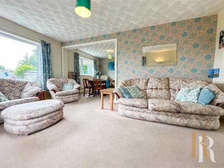 Lounge & Dining Room