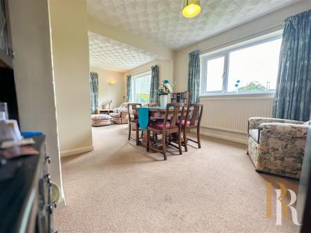 Lounge & Dining Room