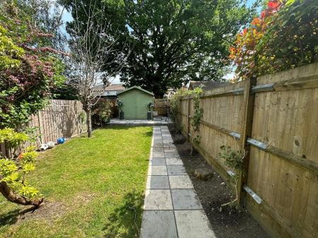 Photo 16