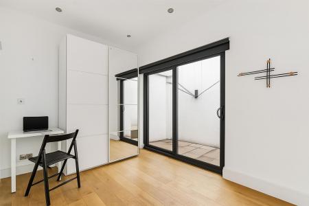 bedroom wardrobe area.png
