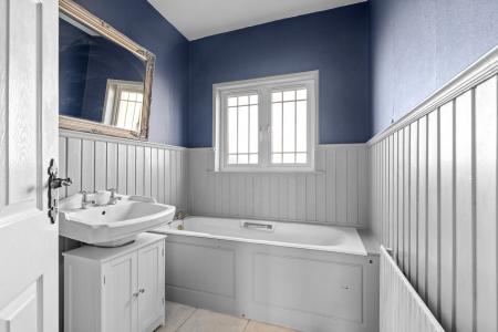 14 Drumman Court, Strabane, BT82 9DU-12.jpg
