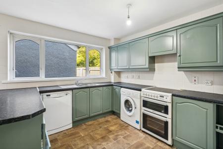 114 Carlton Drive, Strabane, BT82 9PT-12.jpg