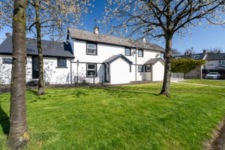 2 Marshalls Row, BT82 9QA-3.jpg