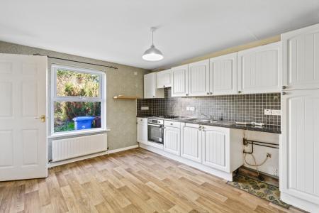2 Marshalls Row, BT82 9QA-11.jpg