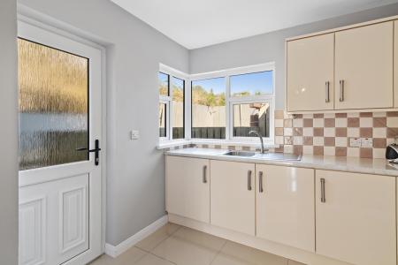 19 Bluebell Avenue, Cullion, BT47 2SH-14.jpg