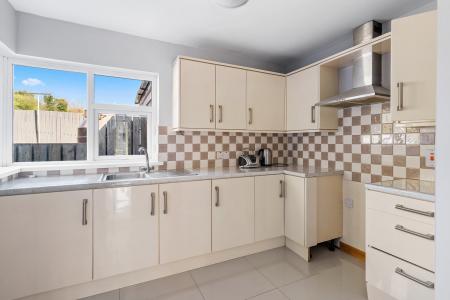 19 Bluebell Avenue, Cullion, BT47 2SH-13.jpg