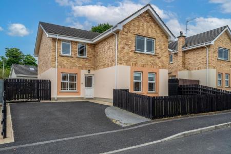 10 Danton Manor, Artigarvan, BT82 0NT-2.jpg