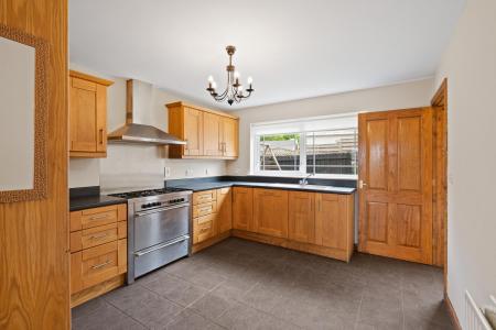 10 Danton Manor, Artigarvan, BT82 0NT-16.jpg