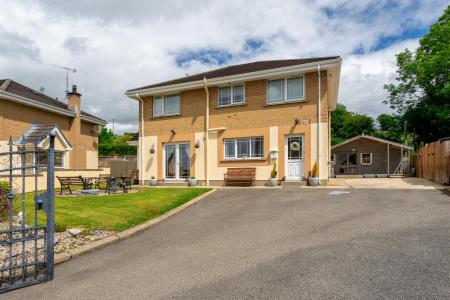 16 Danton Manor, Artigarvan, BT82 0NT-2.jpg