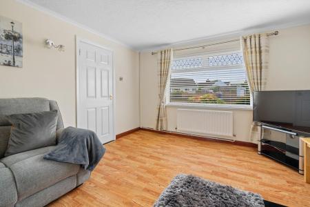 14 Meadow Crescent, Sion Mills, BT82 9QE-9.jpg