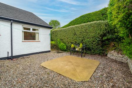 22 Glen Rd, Strabane, BT82 8BX-7.jpg