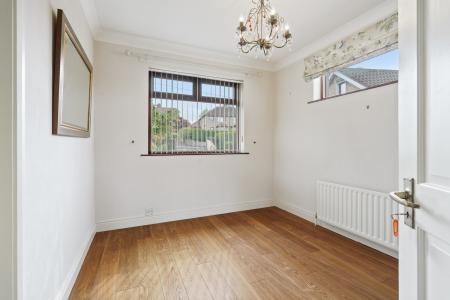 22 Glen Rd, Strabane, BT82 8BX-30.jpg